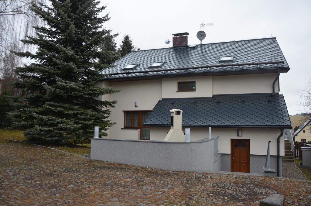 Ferienwohnung Haus Tolštejn Jiřetín pod Jedlovou Exterior foto