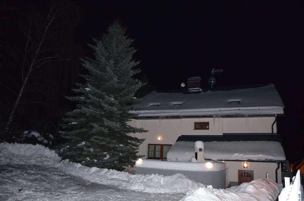 Ferienwohnung Haus Tolštejn Jiřetín pod Jedlovou Exterior foto