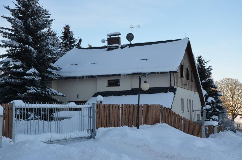 Ferienwohnung Haus Tolštejn Jiřetín pod Jedlovou Exterior foto