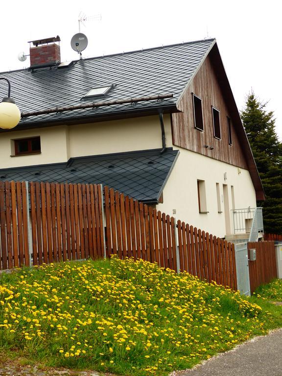 Ferienwohnung Haus Tolštejn Jiřetín pod Jedlovou Exterior foto